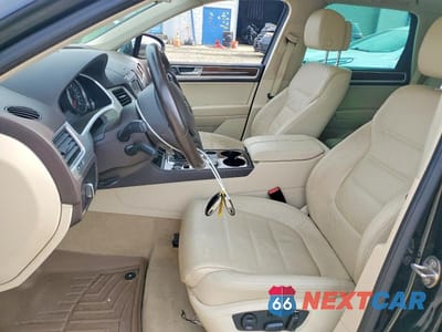 Zdjęcie 7 z 14 samochodu: 2016 VOLKSWAGEN TOUAREG SPORT VIN:WVGEF9BP9GD002203 - miniatura