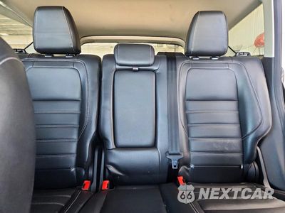Zdjęcie 10 z 13 samochodu: 2017 FORD ESCAPE TITANIUM VIN:1FMCU9JD4HUD02401 - miniatura