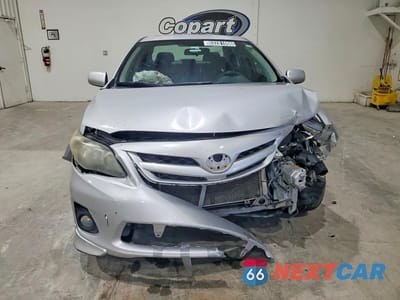 Piąte zdjęcie samochodu w środku: 2011 TOYOTA COROLLA S VIN:2T1BU4EE3BC623825 - miniatura