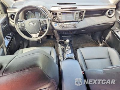Zdjęcie 8 z 12 samochodu: 2017 TOYOTA RAV4 HV LIMITED VIN:JTMDJREV5HD078575 - miniatura