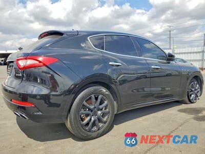 Trzecie zdjęcie samochodu z tyłu: 2019 MASERATI LEVANTE VIN:ZN661XUA6KX322668 - miniatura
