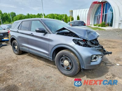 Czwarte zdjęcie samochodu z boku: 2023 FORD EXPLORER POLICE INTERCEPTOR VIN:1FM5K8AB7PGC07786 - miniatura