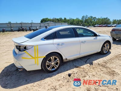 Trzecie zdjęcie samochodu z tyłu: 2019 HYUNDAI SONATA LIMITED VIN:5NPE34AF2KH746348 - miniatura