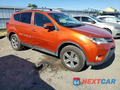 Czwarte zdjęcie samochodu z boku: 2015 TOYOTA RAV4 XLE VIN:2T3WFREV8FW144255 - miniatura