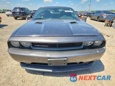 Piąte zdjęcie samochodu w środku: 2013 DODGE CHALLENGER VIN:2C3CDYAG2DH676158 - miniatura