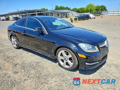 Czwarte zdjęcie samochodu z boku: 2014 MERCEDES-BENZ C 250 VIN:WDDGJ4HBXEG209078 - miniatura