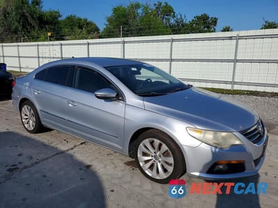 Czwarte zdjęcie samochodu z boku: 2010 VOLKSWAGEN CC SPORT VIN:WVWMN7AN3AE534359 - miniatura