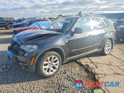 2012 BMW X5 XDRIVE35I 5UXZV4C51CL744926 - główne zdjęcie licytacji z USA - miniatura