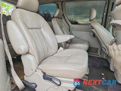 Zdjęcie 11 z 13 samochodu: 2001 CHRYSLER TOWN & COUNTRY LXI VIN:2C4GP54L91R140048 - miniatura