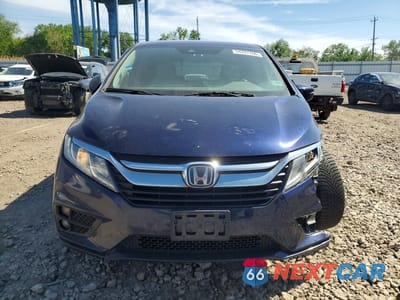 Piąte zdjęcie samochodu w środku: 2018 HONDA ODYSSEY EXL VIN:5FNRL6H73JB065592 - miniatura