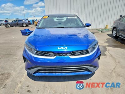 Piąte zdjęcie samochodu w środku: 2024 KIA FORTE LXS VIN:3KPF24AD3RE761817 - miniatura