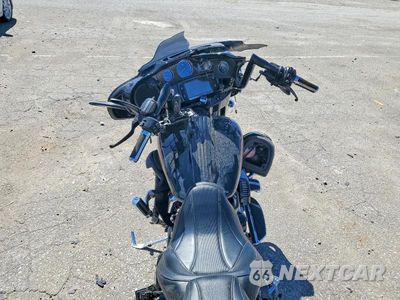 Zdjęcie 6 z 9 samochodu: 2017 HARLEY-DAVIDSON FLHXSE CVO STREET GLIDE VIN:1HD1PXF18HB952042 - miniatura