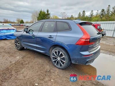 Drugie zdjęcie samochodu z przodu: 2023 VOLVO XC60 PLUS VIN:LYV062RW7PB313657 - miniatura
