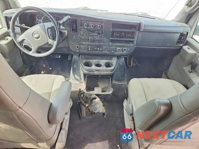 Zdjęcie 8 z 13 samochodu: 2020 CHEVROLET EXPRESS G3500 LS VIN:1GAZGNFG5L1121683 - miniatura