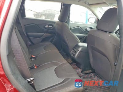 Zdjęcie 10 z 12 samochodu: 2019 JEEP CHEROKEE LATITUDE VIN:1C4PJLCB8KD296777 - miniatura