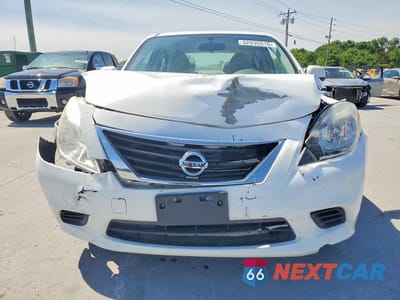 Piąte zdjęcie samochodu w środku: 2014 NISSAN VERSA 1.6 S VIN:3N1CN7AP3EL811257 - miniatura