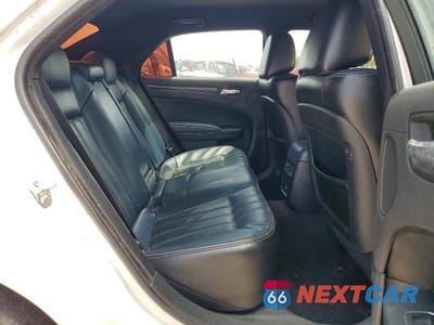 Zdjęcie 11 z 13 samochodu: 2016 CHRYSLER 300 S VIN:2C3CCAGG3GH234222 - miniatura