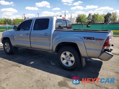 Drugie zdjęcie samochodu z przodu: 2015 TOYOTA TACOMA V6 VIN:3TMLU4EN4FM180733 - miniatura
