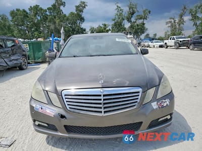 Piąte zdjęcie samochodu w środku: 2010 MERCEDES-BENZ E 350 VIN:WDDHF5GB5AA087269 - miniatura