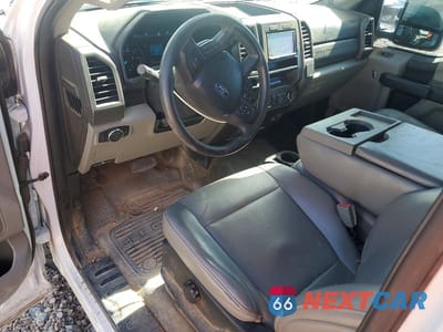 Zdjęcie 8 z 12 samochodu: 2018 FORD F350 SUPER DUTY VIN:1FDBF3A68JED02034 - miniatura