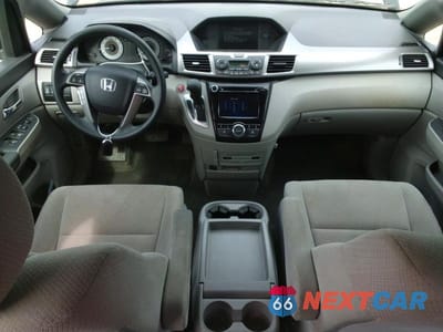 Zdjęcie 8 z 12 samochodu: 2016 HONDA ODYSSEY SE VIN:5FNRL5H34GB163546 - miniatura