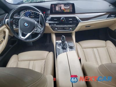 Zdjęcie 8 z 12 samochodu: 2019 BMW 530XE VIN:WBAJB1C5XKB375586 - miniatura