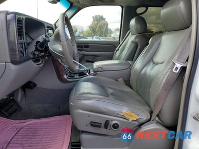 Zdjęcie 7 z 13 samochodu: 2005 GMC YUKON DENALI VIN:1GKEK63U55J140620 - miniatura
