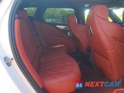 Zdjęcie 11 z 13 samochodu: 2023 BMW XM VIN:5YM23CS01P9S52450 - miniatura