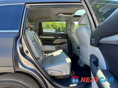 Zdjęcie 7 z 10 samochodu: 2019 TOYOTA HIGHLANDER HYBRID XLE VIN:5TDJGRFH7KS073819 - miniatura