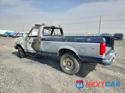 Drugie zdjęcie samochodu z przodu: 1990 FORD F250 VIN:1FTHF26H3LPA76673 - miniatura