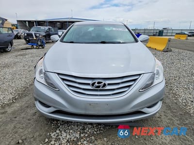 Piąte zdjęcie samochodu w środku: 2013 HYUNDAI SONATA GLS VIN:5NPEB4AC8DH563774 - miniatura