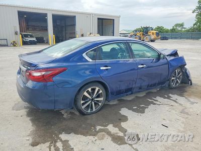 Trzecie zdjęcie samochodu z tyłu: 2017 NISSAN ALTIMA 2.5 SR VIN:1N4AL3AP5HC496051 - miniatura