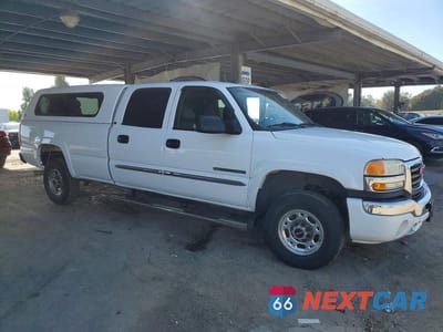 Czwarte zdjęcie samochodu z boku: 2005 GMC SIERRA C2500 HEAVY DUTY VIN:1GTHC23UX5F838609 - miniatura