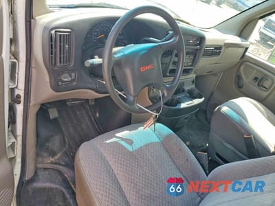 Zdjęcie 8 z 13 samochodu: 2001 GMC SAVANA - BOX TRUCK VIN:1GDHG31R911900495 - miniatura