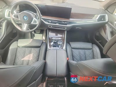 Zdjęcie 8 z 14 samochodu: 2025 BMW X5 XDRIVE50E VIN:5UX43EU00S9X92079 - miniatura