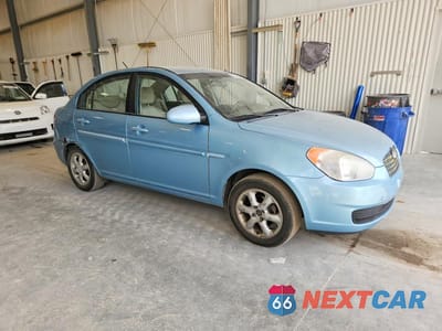 Czwarte zdjęcie samochodu z boku: 2008 HYUNDAI ACCENT GLS VIN:KMHCN46C98U241210 - miniatura