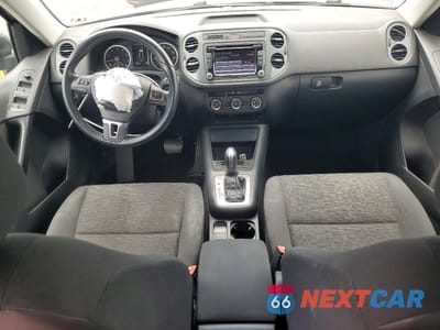 Zdjęcie 8 z 13 samochodu: 2015 VOLKSWAGEN TIGUAN S VIN:WVGAV7AX2FW558573 - miniatura