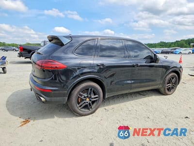 Trzecie zdjęcie samochodu z tyłu: 2018 PORSCHE CAYENNE VIN:WP1AA2A26JKA01395 - miniatura