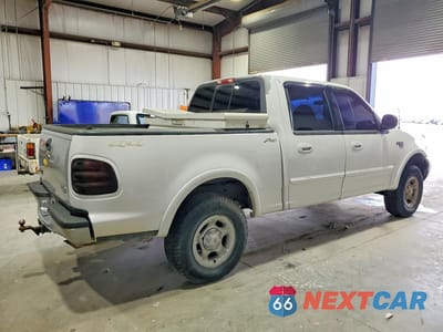 Trzecie zdjęcie samochodu z tyłu: 2001 FORD F150 SUPERCREW VIN:1FTRW08L81KD55265 - miniatura