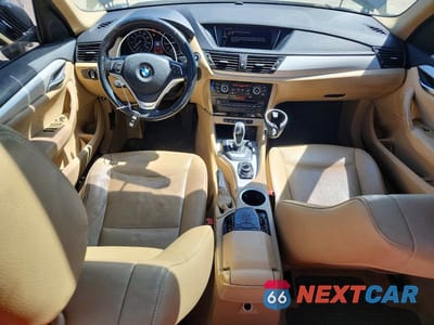 Zdjęcie 8 z 14 samochodu: 2014 BMW X1 XDRIVE28I VIN:WBAVL1C50EVR94361 - miniatura