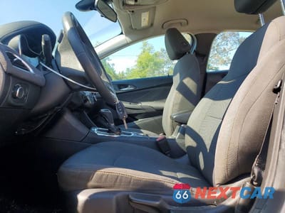 Zdjęcie 7 z 12 samochodu: 2019 CHEVROLET CRUZE LS VIN:3G1BC6SM6KS605258 - miniatura