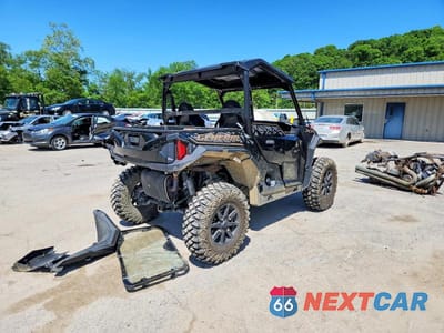 Czwarte zdjęcie samochodu z boku: 2023 POLARIS GENERAL UTILITY VEHICLE VIN:3NSGXP997PH358473 - miniatura