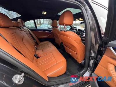Zdjęcie 6 z 10 samochodu: 2018 BMW 530 XI VIN:WBAJA7C5XJWA73151 - miniatura