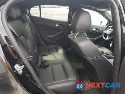Zdjęcie 10 z 12 samochodu: 2018 MERCEDES-BENZ GLA 250 4MATIC VIN:WDCTG4GB0JJ479517 - miniatura