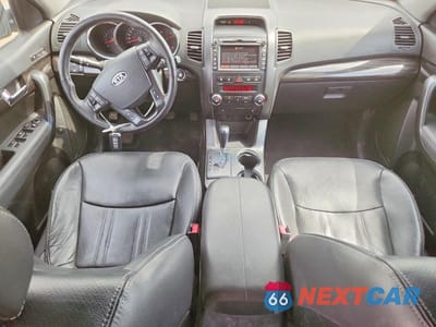 Zdjęcie 8 z 14 samochodu: 2012 KIA SORENTO EX VIN:5XYKUDA2XCG283137 - miniatura