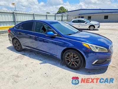 Czwarte zdjęcie samochodu z boku: 2016 HYUNDAI SONATA SE VIN:5NPE24AF0GH357931 - miniatura