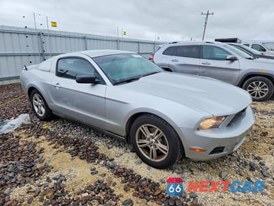 Czwarte zdjęcie samochodu z boku: 2012 FORD MUSTANG VIN:1ZVBP8AM0C5272251 - miniatura