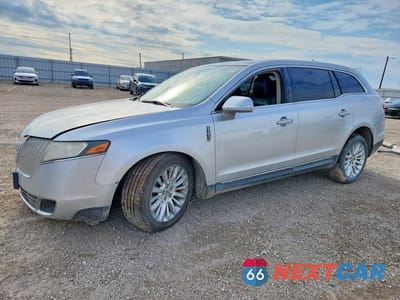 2010 LINCOLN MKT 2LMHJ5AR8ABJ30456 - główne zdjęcie licytacji z USA - miniatura