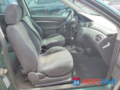 Zdjęcie 10 z 12 samochodu: 2000 FORD FOCUS ZX3 VIN:3FAFP313XYR239055 - miniatura