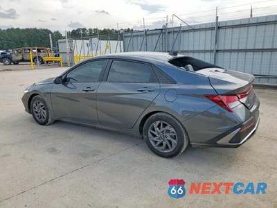 Drugie zdjęcie samochodu z przodu: 2024 HYUNDAI ELANTRA VIN:KMHLM4DG7RU717819 - miniatura